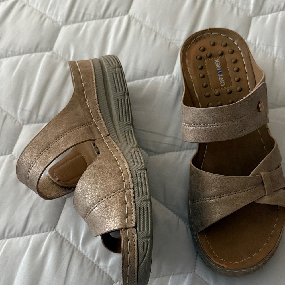 Skechers Metallic Bronze Mules